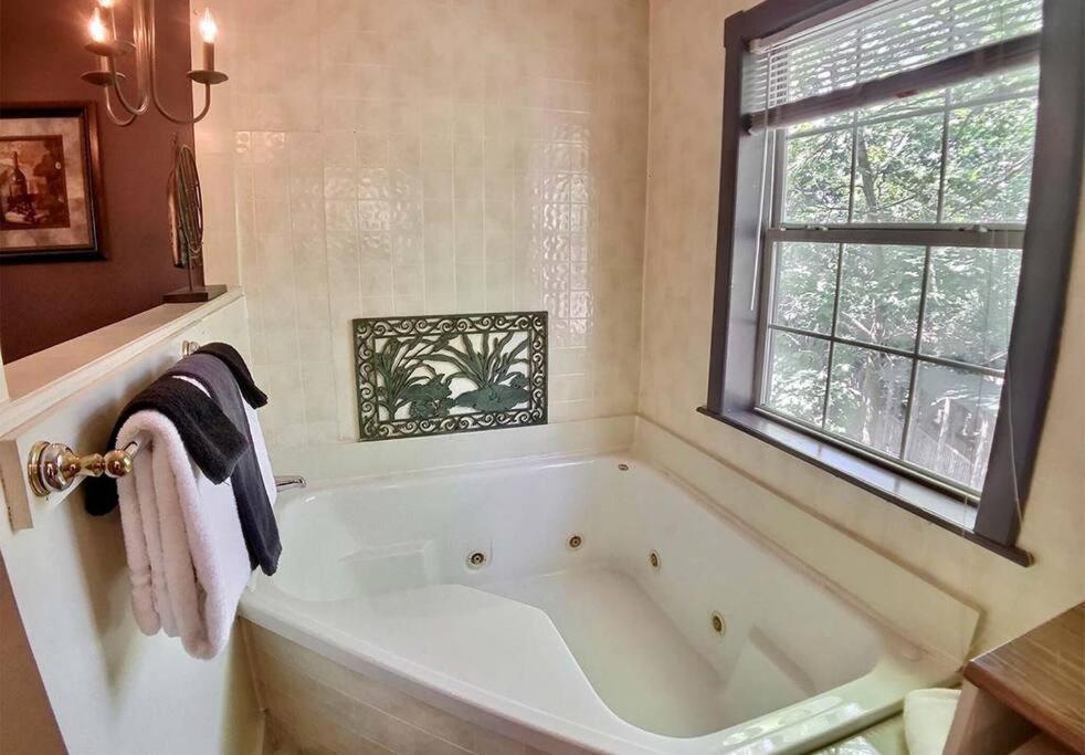 D'Vinery Rock Cottage/ #6 Eureka Springs Exterior photo
